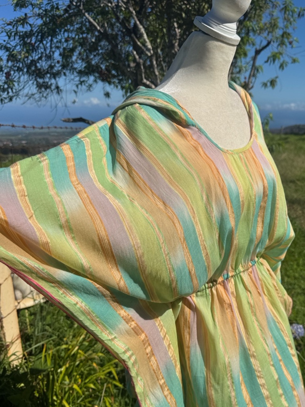 Anthropologie Lilka Pastel Yarn Dyed Tunic Hooded Poncho Beach Cover up M/L - Picture 4 of 9